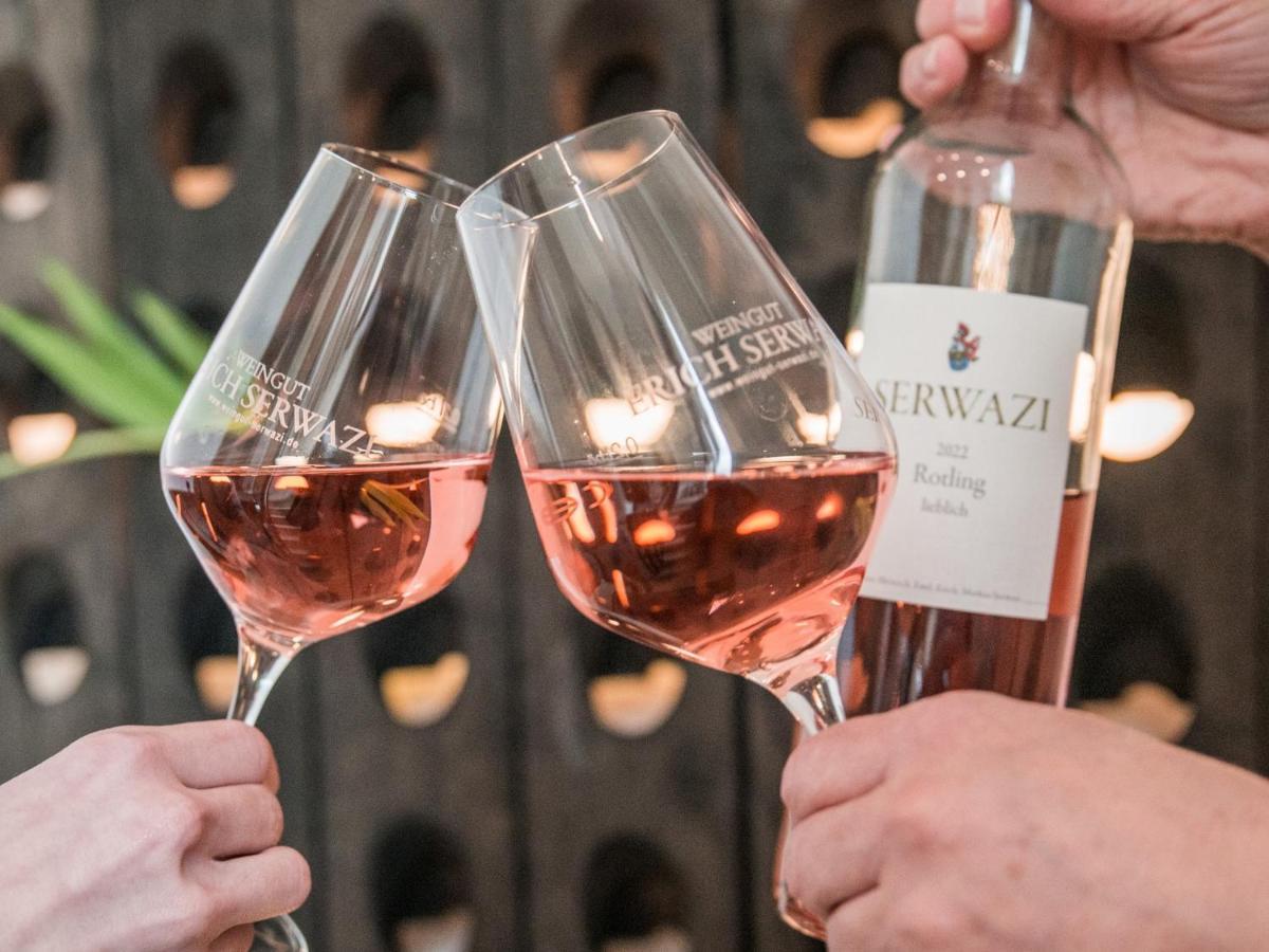 Weingut Erich Serwazi Mesenich Dış mekan fotoğraf